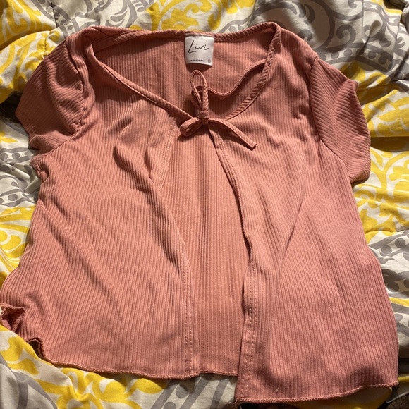 Front open shirt - Picture 2 of 2